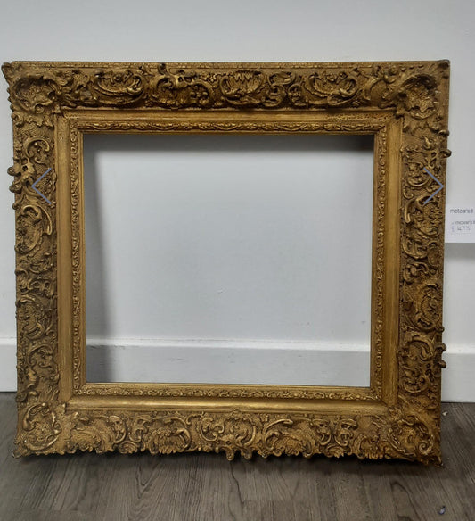 19th century gilt & gesso picture frame with elaborate decoration