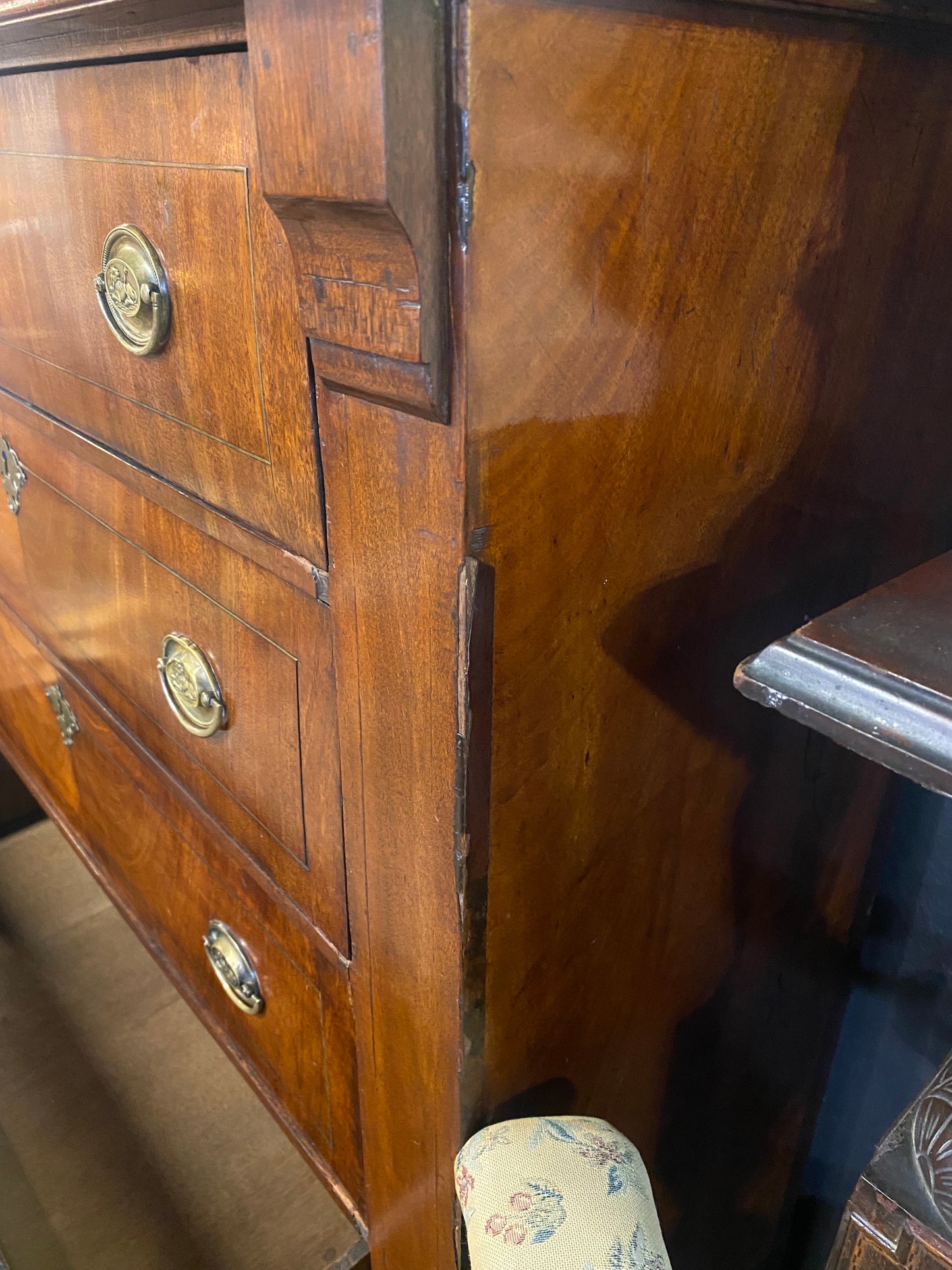 A tall mahogany late Georgian chest of six drawers